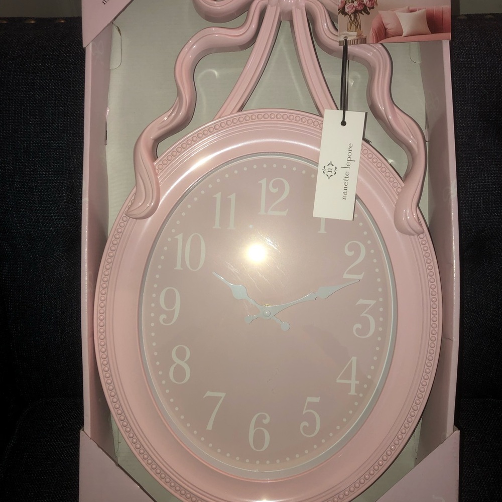 🎀 Pink Bow / Coquette Decorative Wall Clock